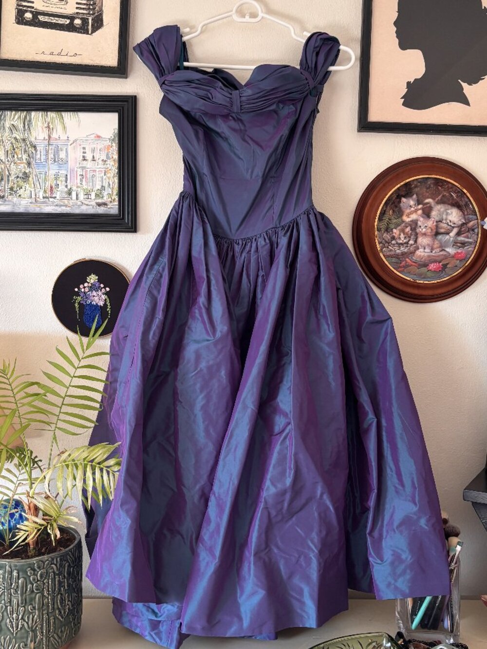 1950s silk iridecent reproduction gown - Picture 2 of 6